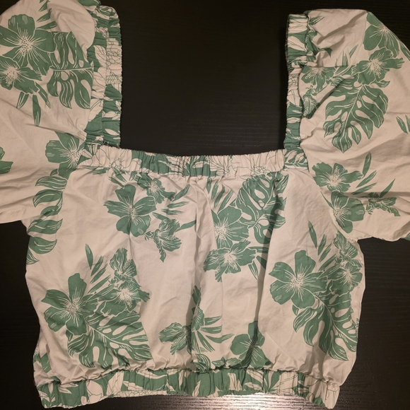 American Eagle Outfitters Green Floral Crop Top - Picture 2 of 6
